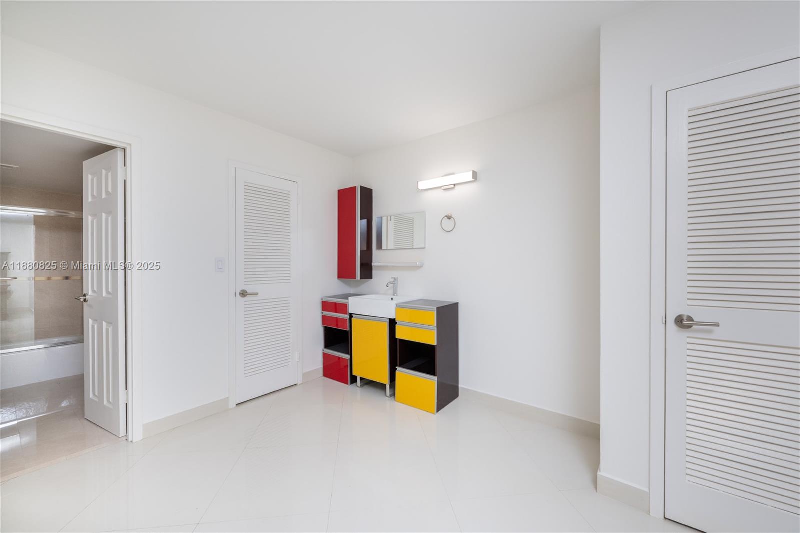 PARKER PLAZA CONDO ESTATE - Residential Lease