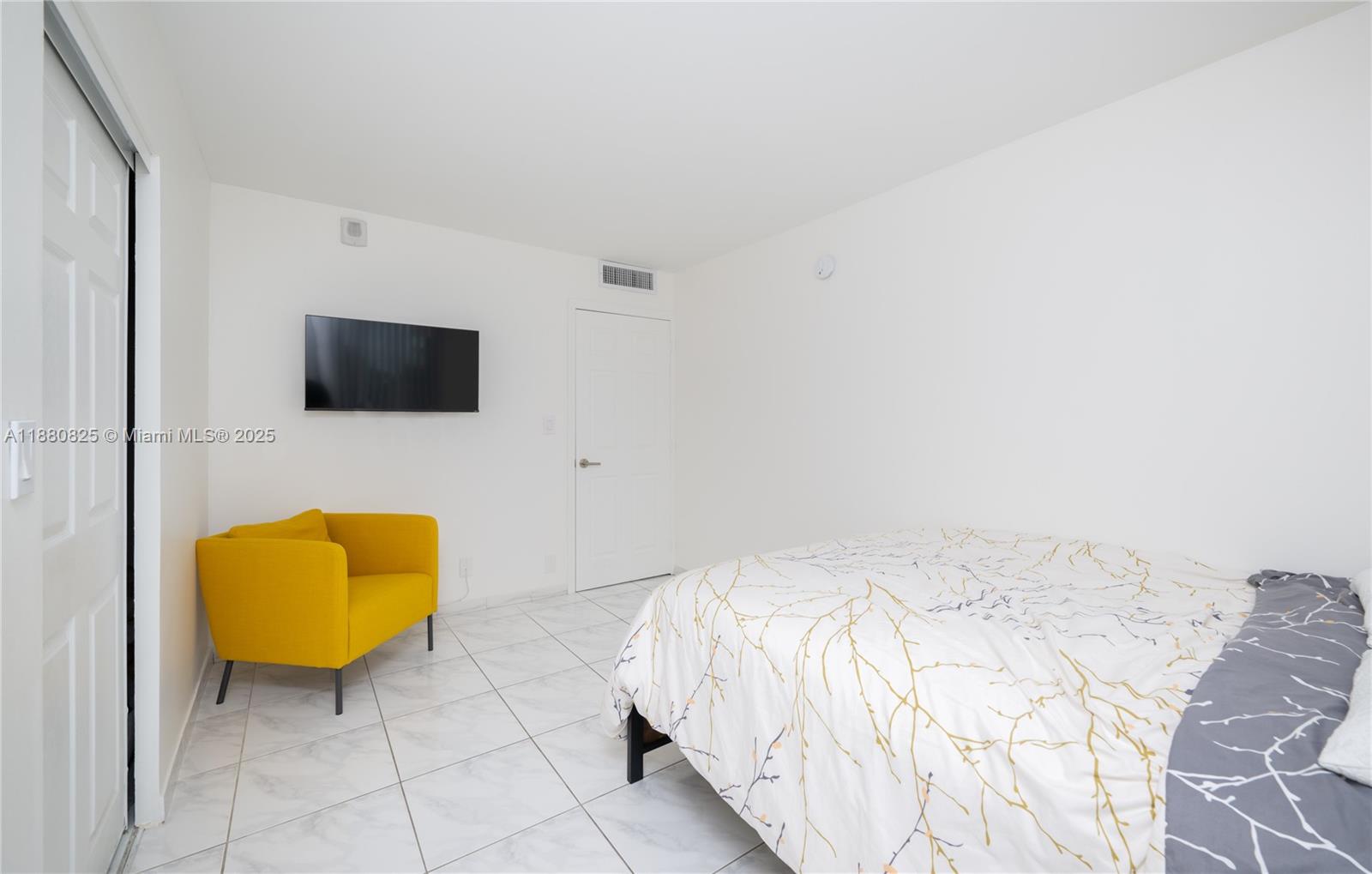 PARKER PLAZA CONDO ESTATE - Residential Lease