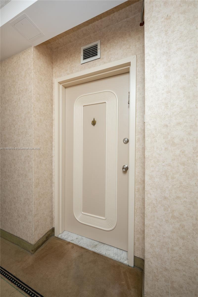 PARKER PLAZA CONDO ESTATE - Residential Lease