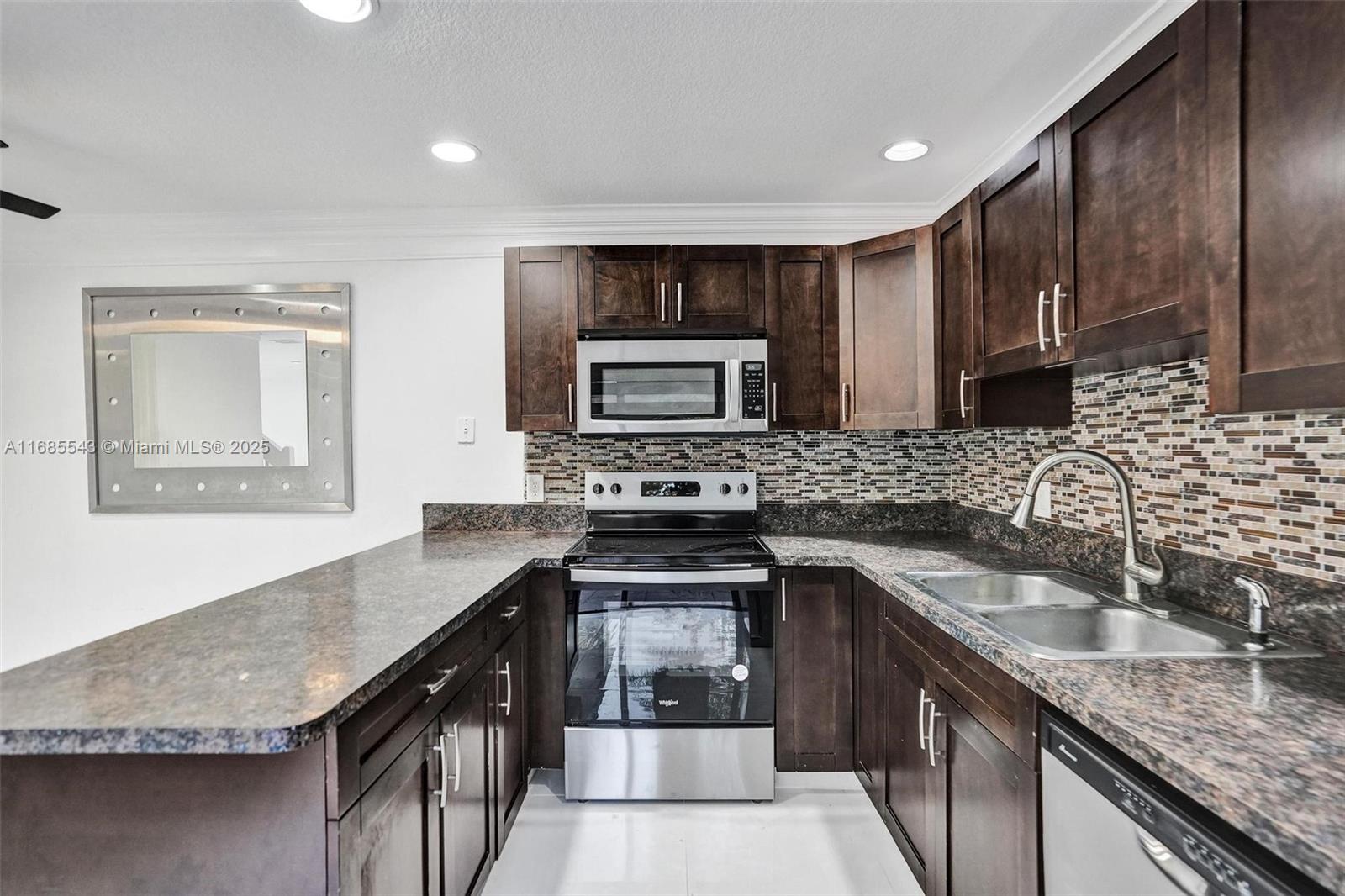 LAUDERDALE NORTH PARK SEC - Residential