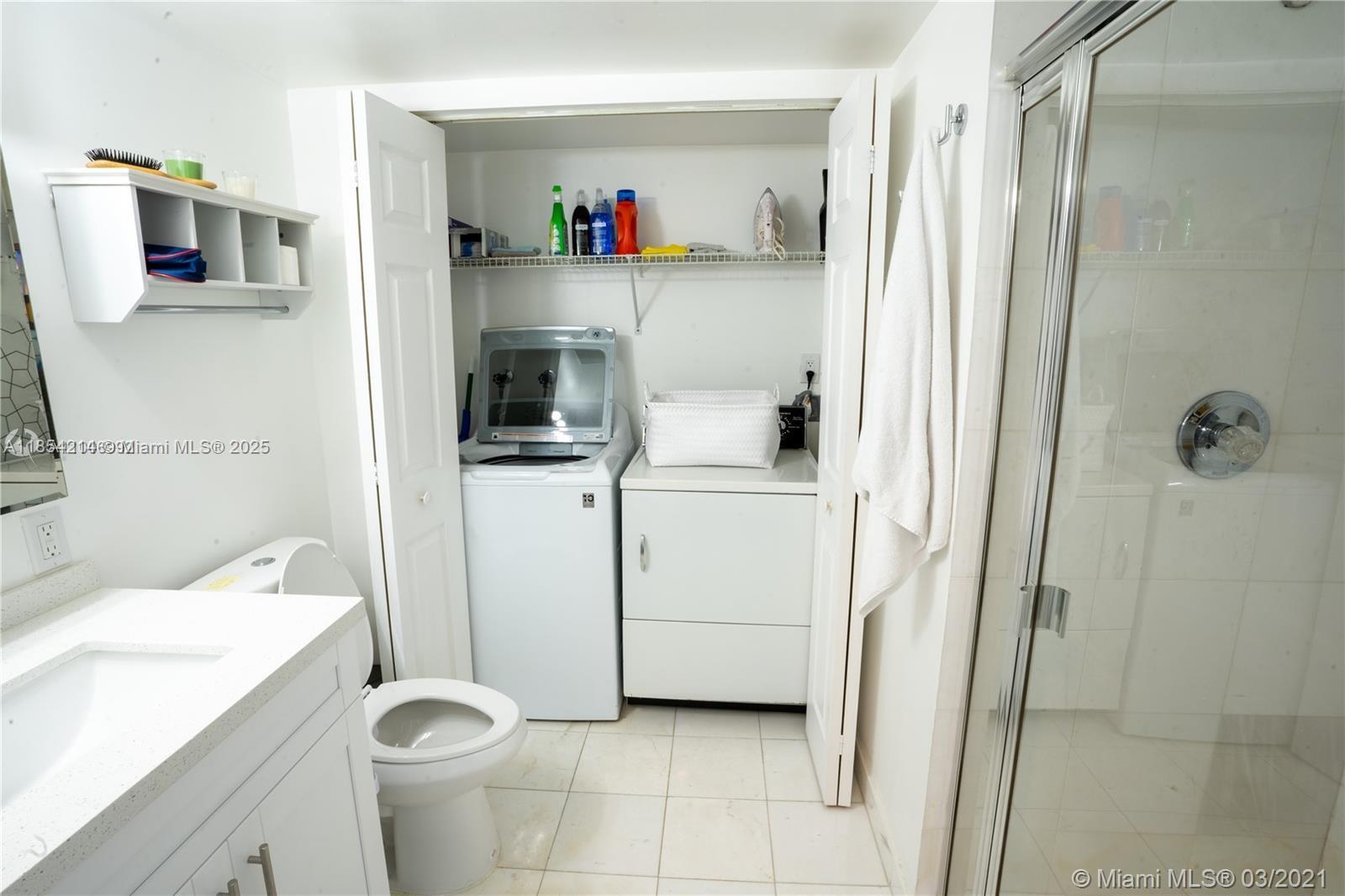 MYSTIC POINTE TOWER 500 - Residential