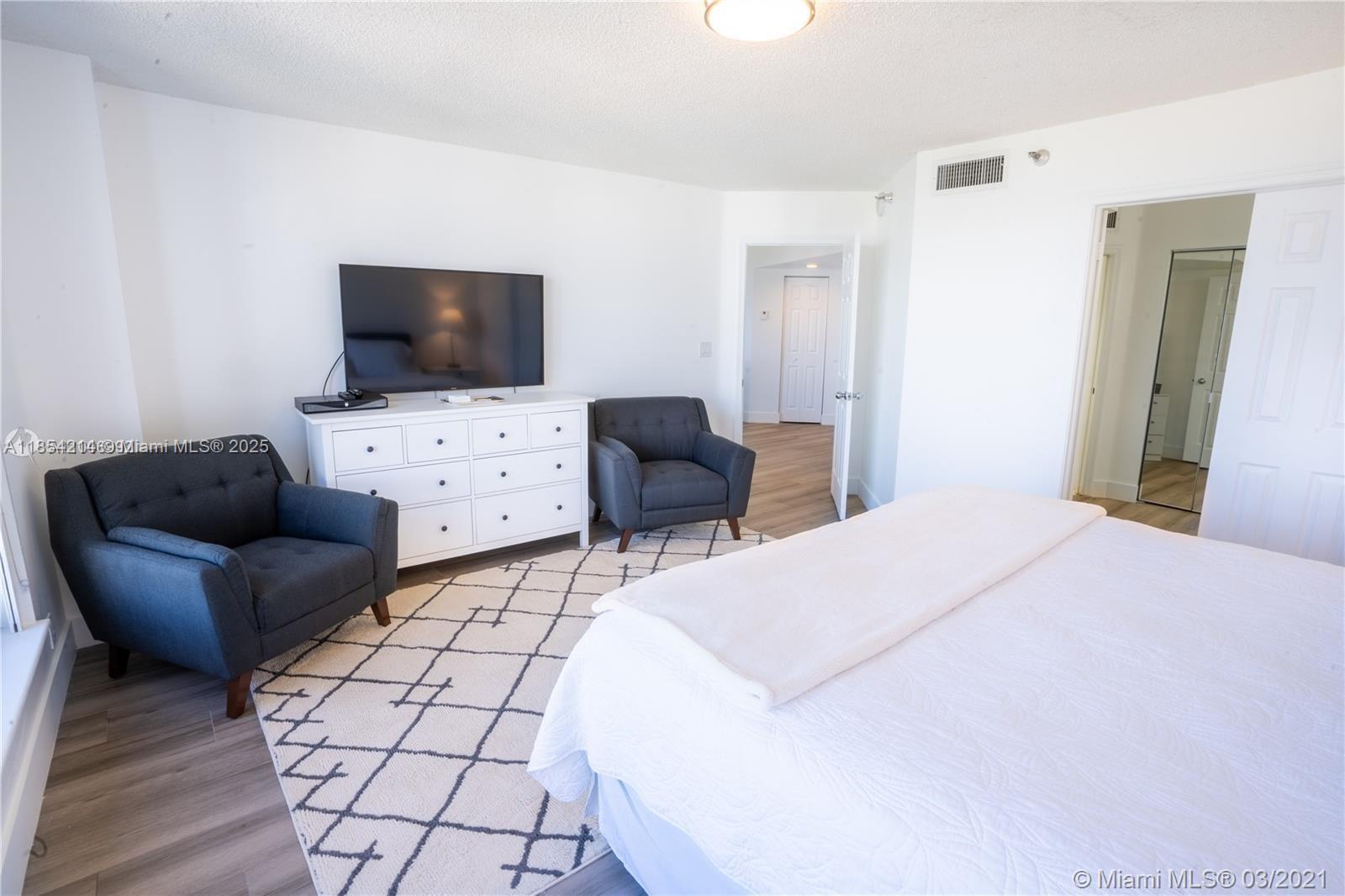 MYSTIC POINTE TOWER 500 - Residential