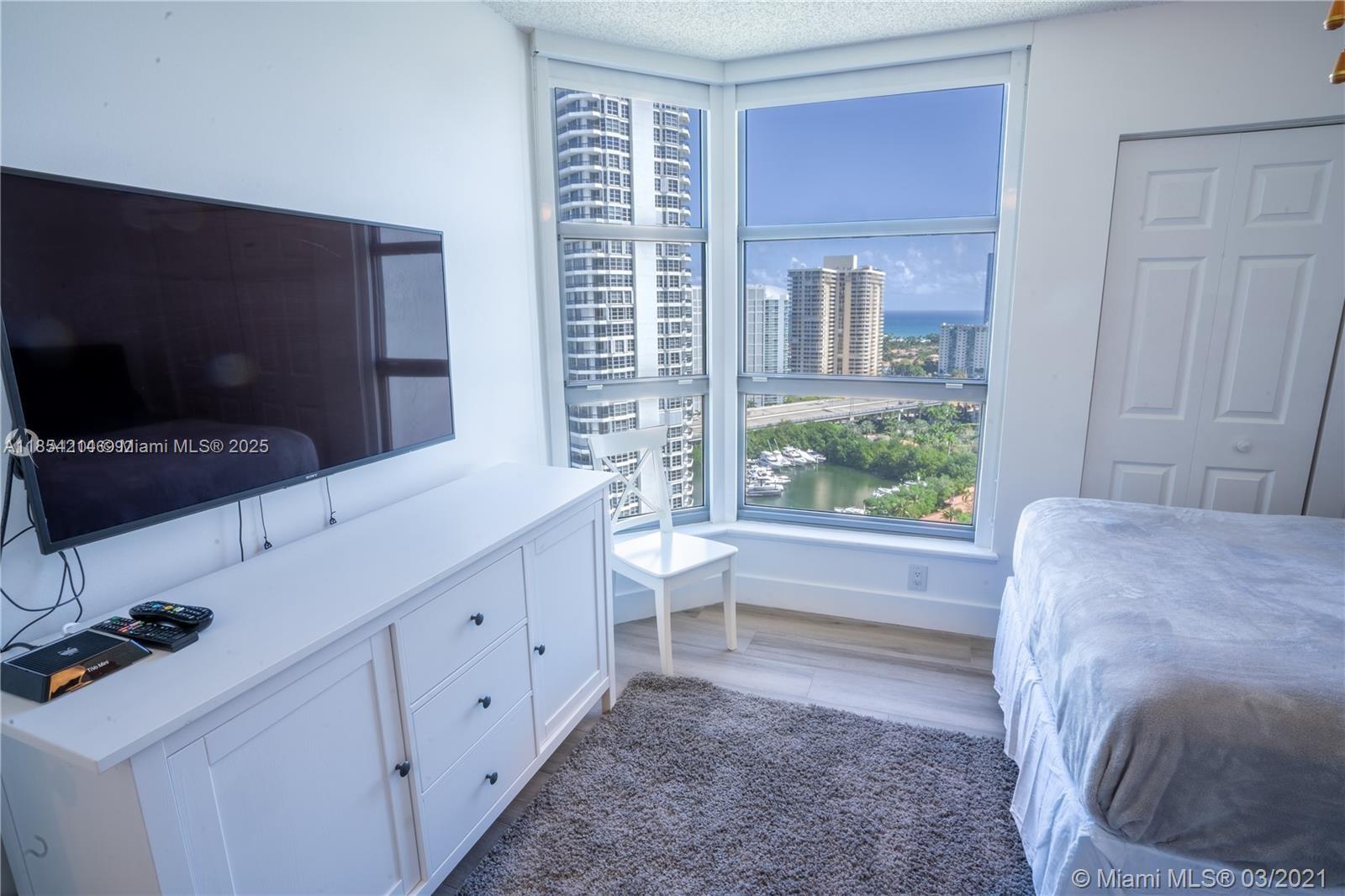 MYSTIC POINTE TOWER 500 - Residential