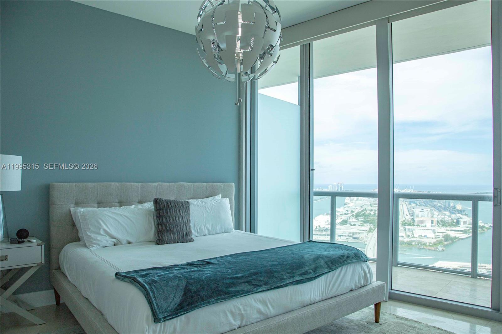 888 Biscayne Blvd 5207