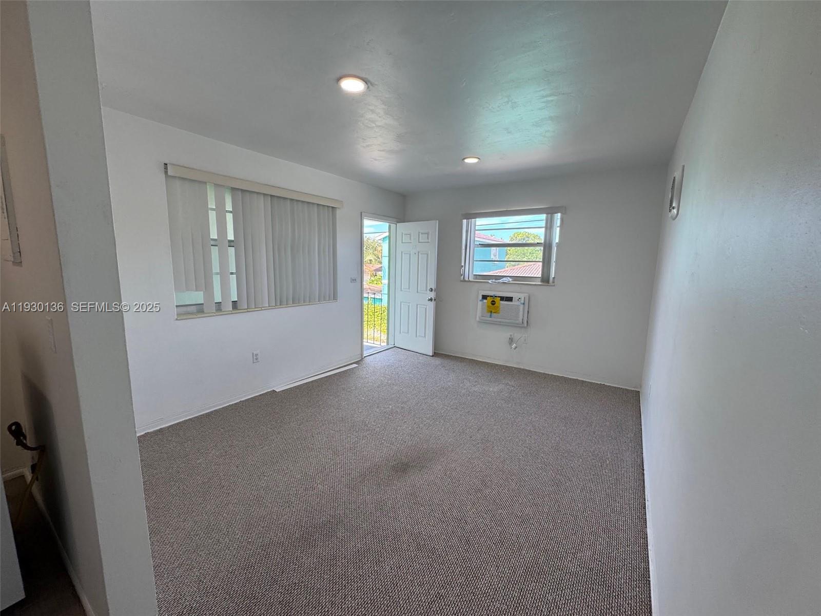 WINONA PARK - Residential Lease