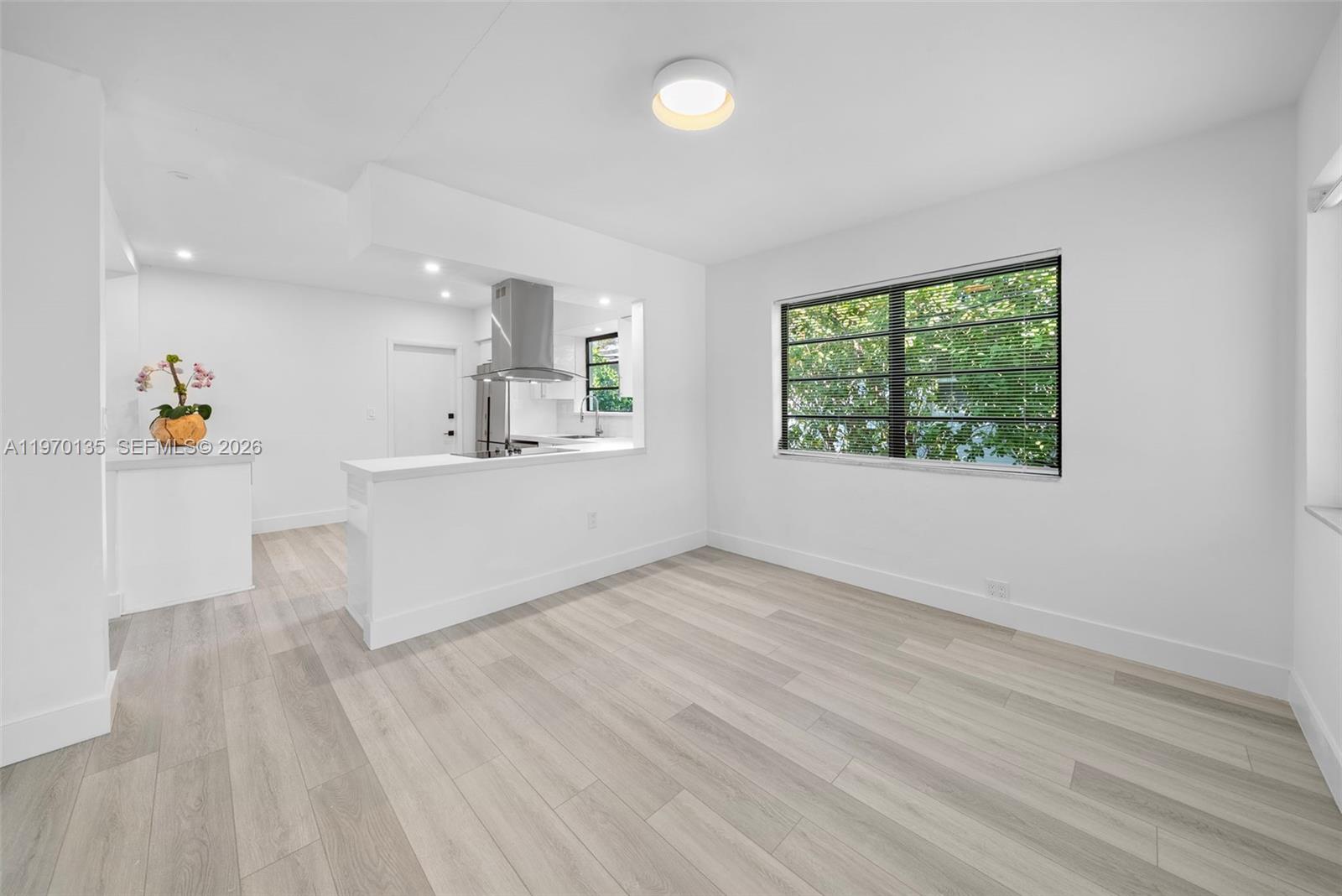 TREASURE PLAZA - Residential