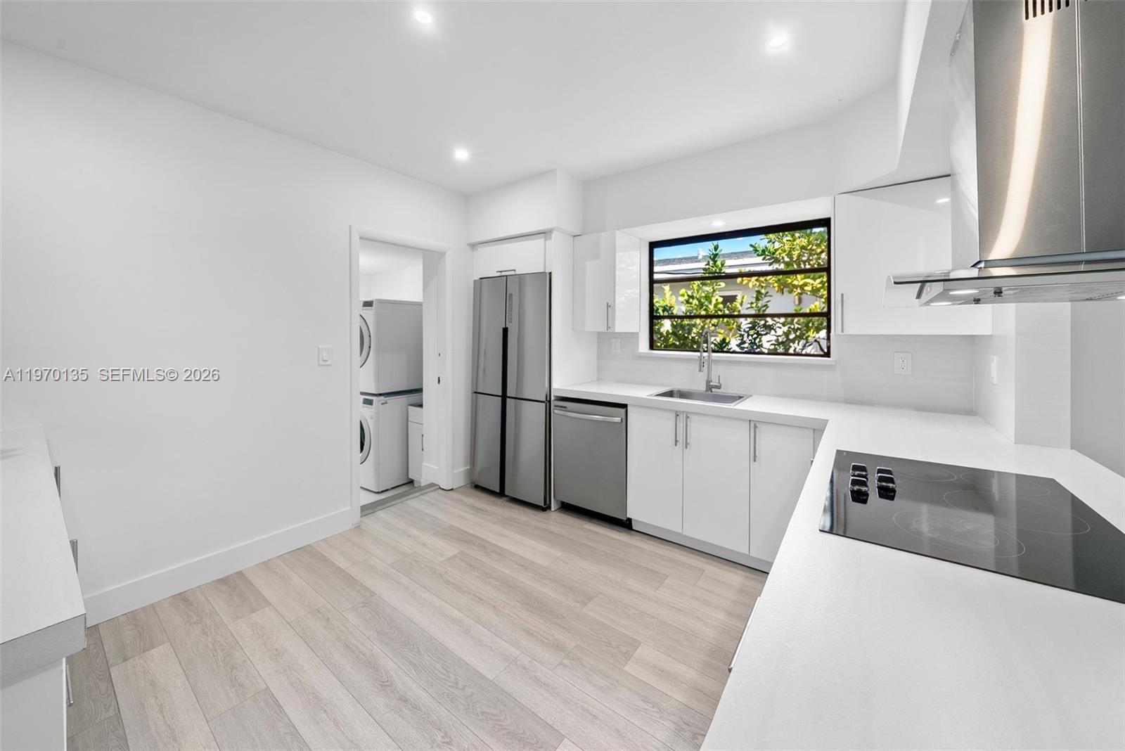 TREASURE PLAZA - Residential