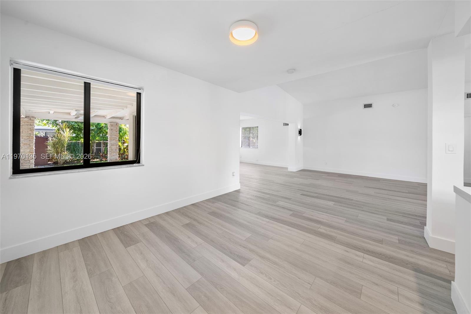 TREASURE PLAZA - Residential