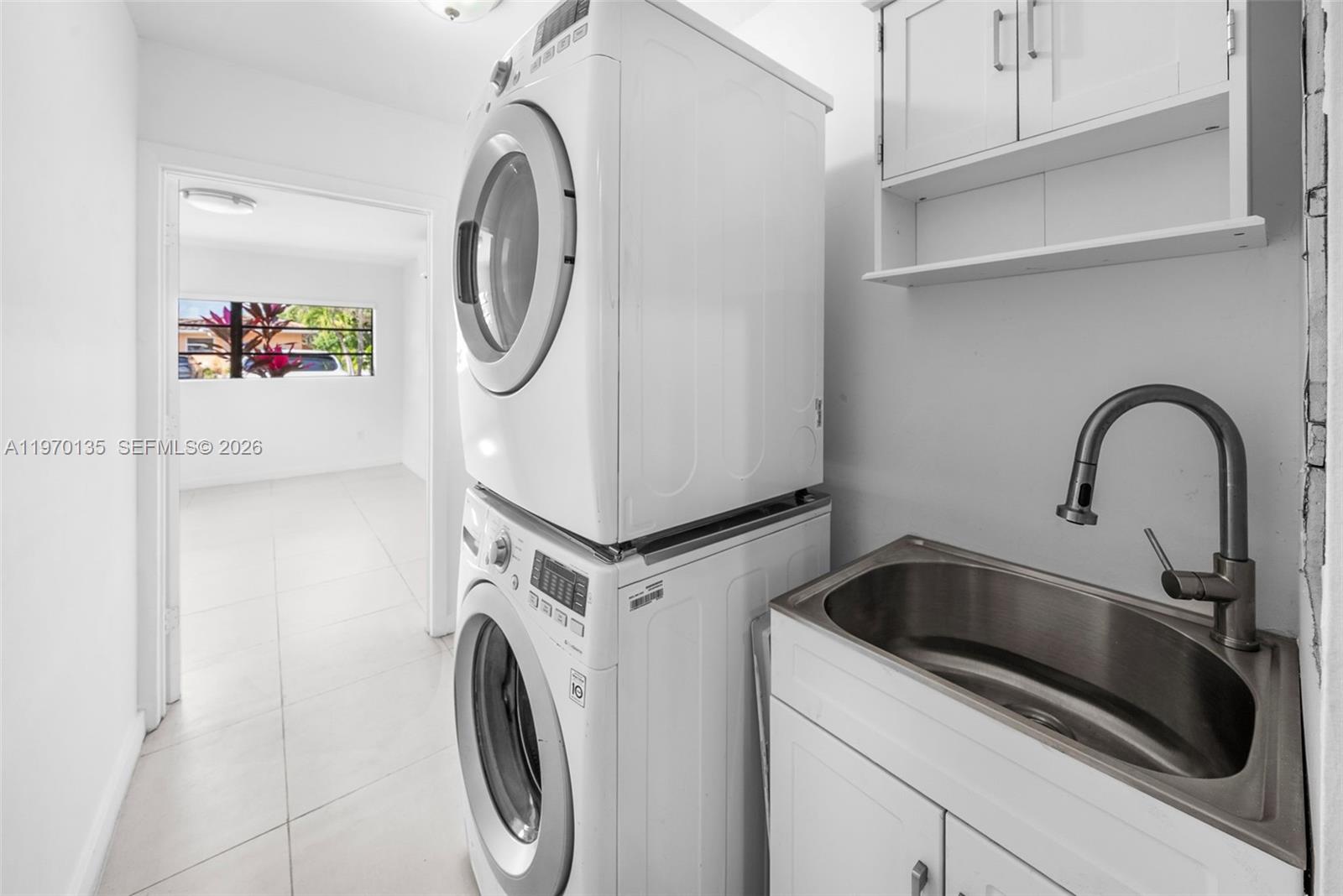 TREASURE PLAZA - Residential