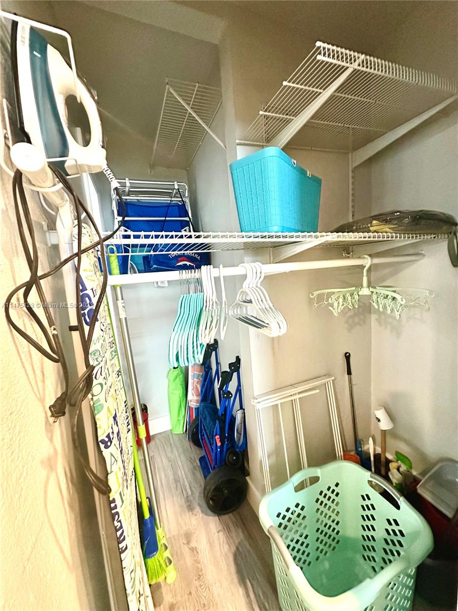 WINDWOOD SEAS CONDO - Residential