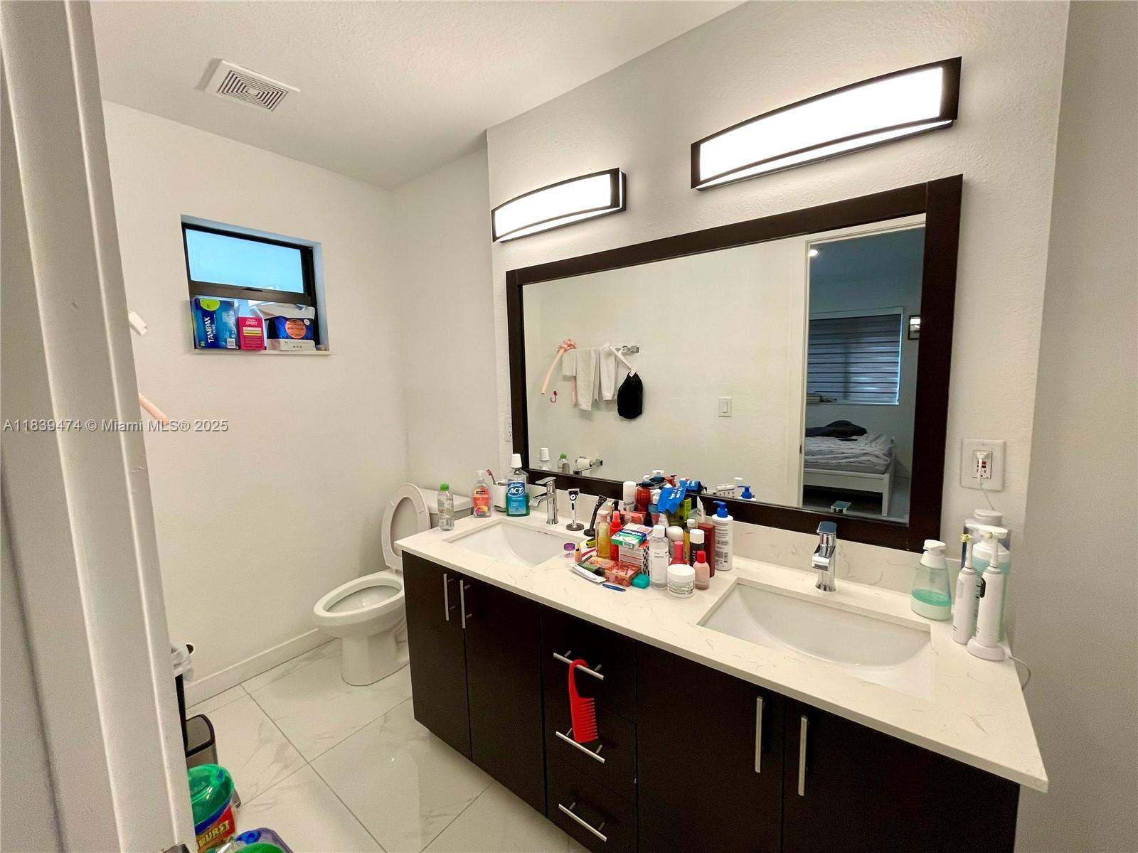 2957 NW 45th St