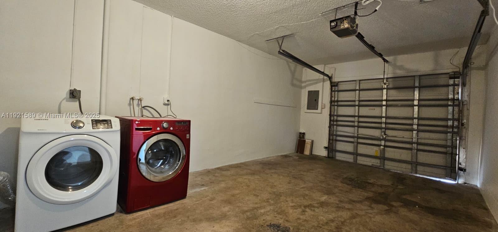 MEADOWS OF MIRAMAR PHASE - Residential Lease