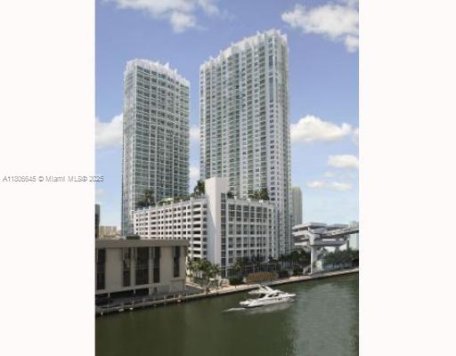 41 Se 5th St 2317, Miami, Broward County, Florida - 2 Bedrooms  
2 Bathrooms - 