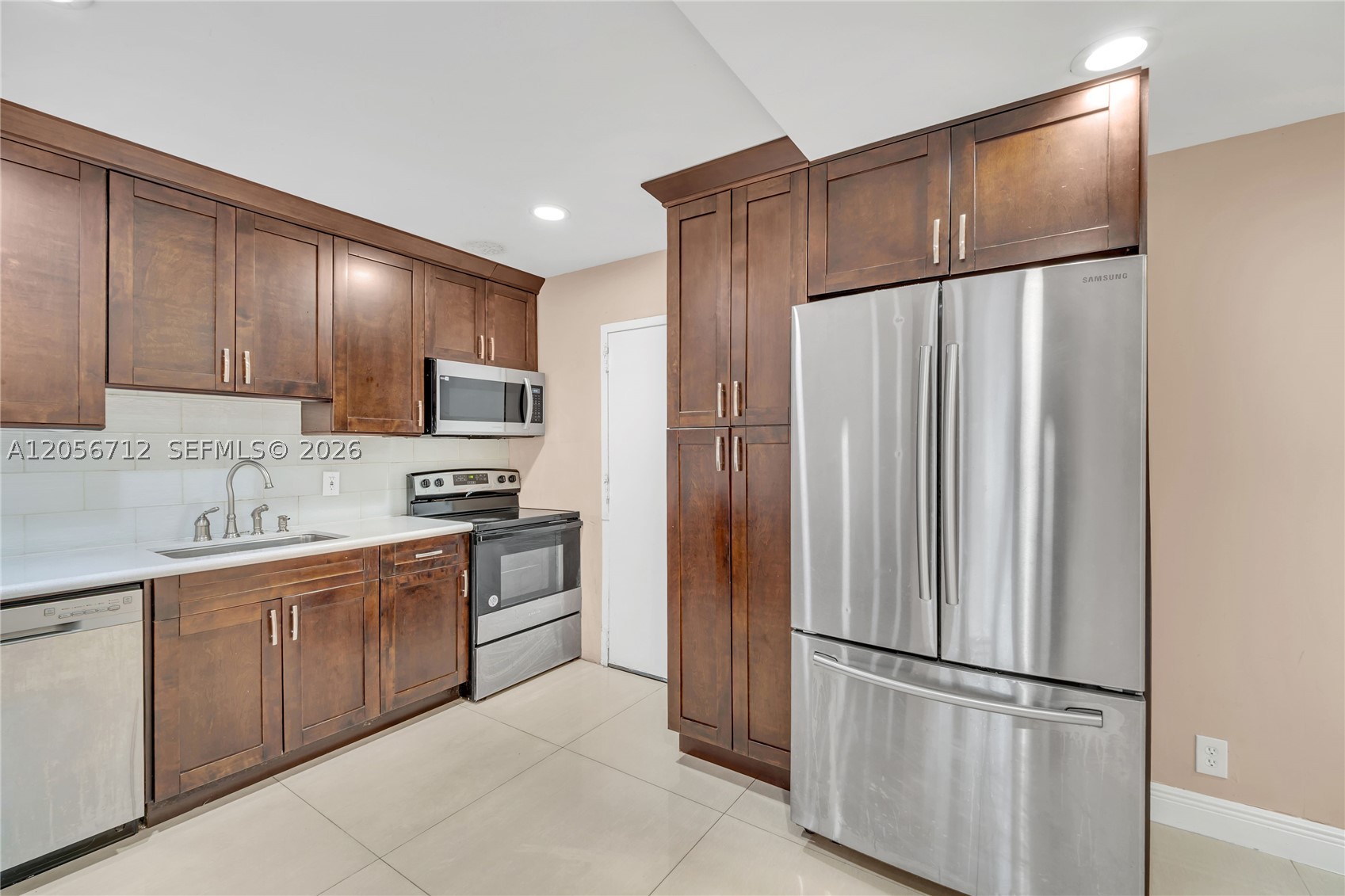 4848 NW 24th Ct 118