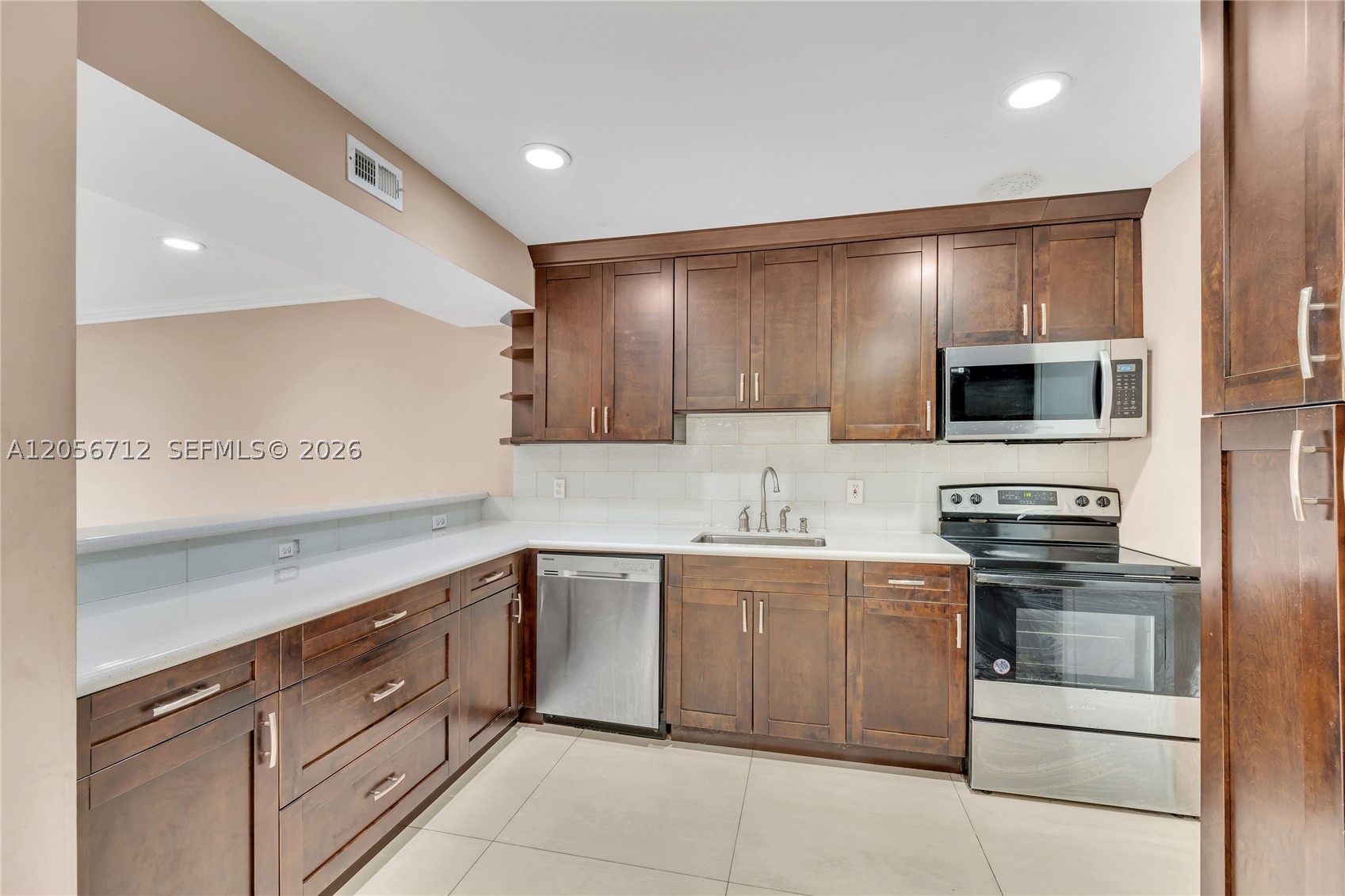 4848 NW 24th Ct 118