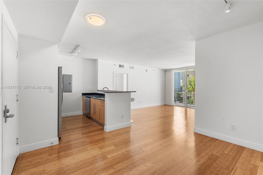 FOR SALE --- 2 Bedroom, 2 bathroom residence at One Miami East offers direct views of Biscayne Bay, the Downtown Miami skyline, and the Port of Miami, making it ideal for both end users and investors. The split-bedroom layout provides privacy, while bamboo hardwood flooring, updated appliances, dimmable lighting, open kitchen and living area keep the focus on the skyline views. The building has two pools, jacuzzi, sundeck, two fitness centers, party rooms, sauna, 24-hour security, valet, and a 24-hour convenience store on site. Centrally located with quick access to major expressways, Downtown, Brickell, and minutes to Miami International Airport, University of Miami, Coconut Grove, and South Beach. Come see it for yourself !