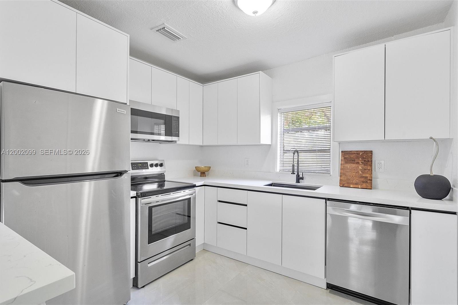 17TH AVE MANOR - Residential Lease