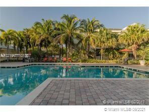 LEXINGTON ON THE GREEN CO - Residential Lease