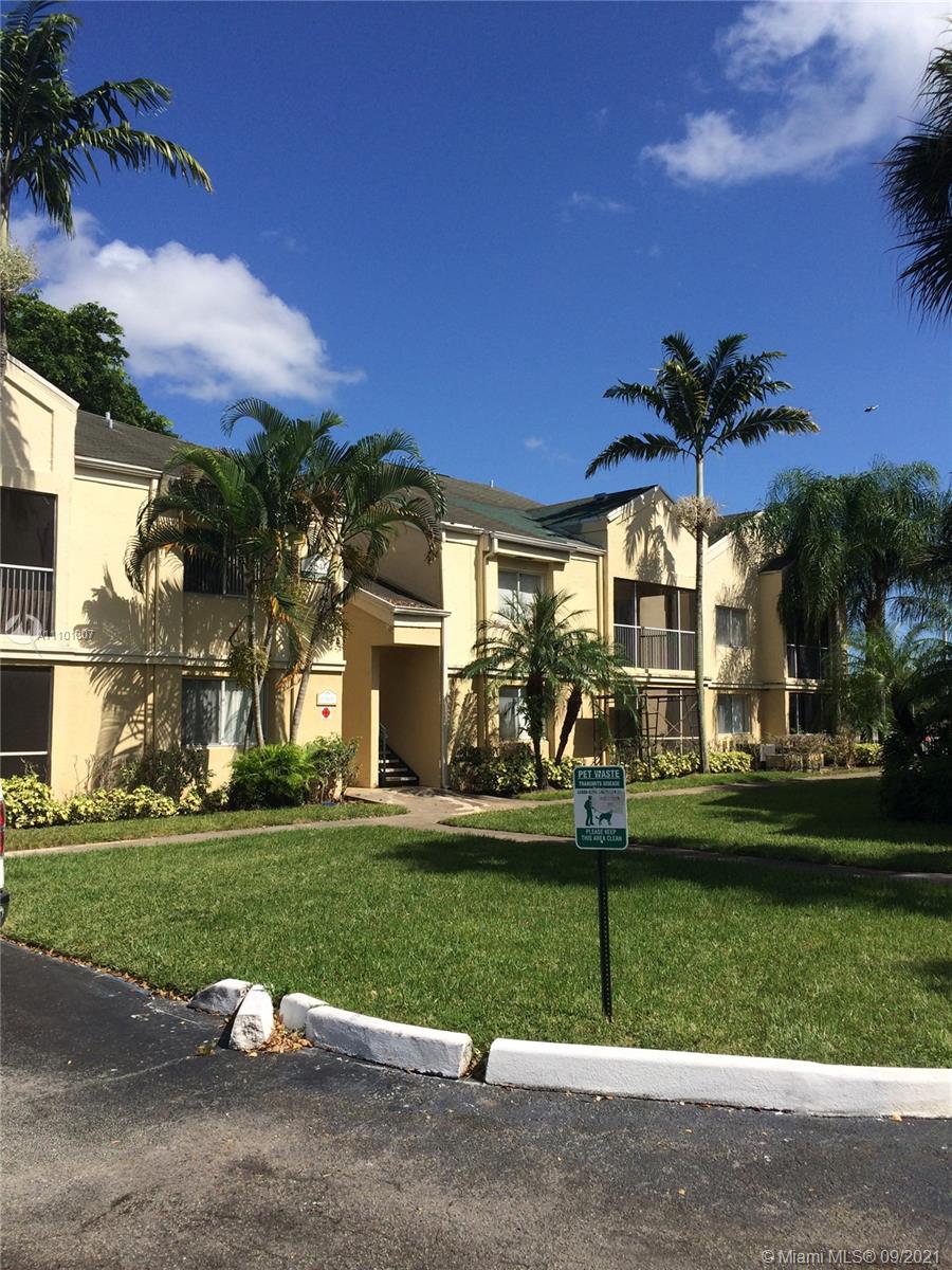 LEXINGTON ON THE GREEN CO - Residential Lease