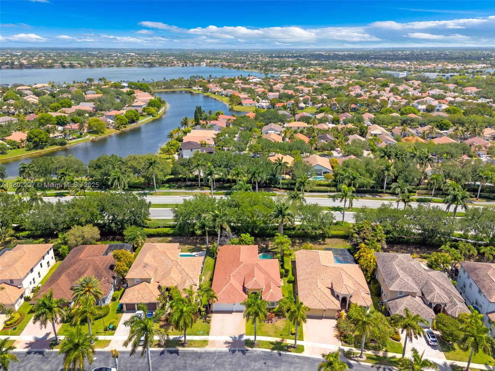 SUNSET LAKES PLAT ONE - Residential