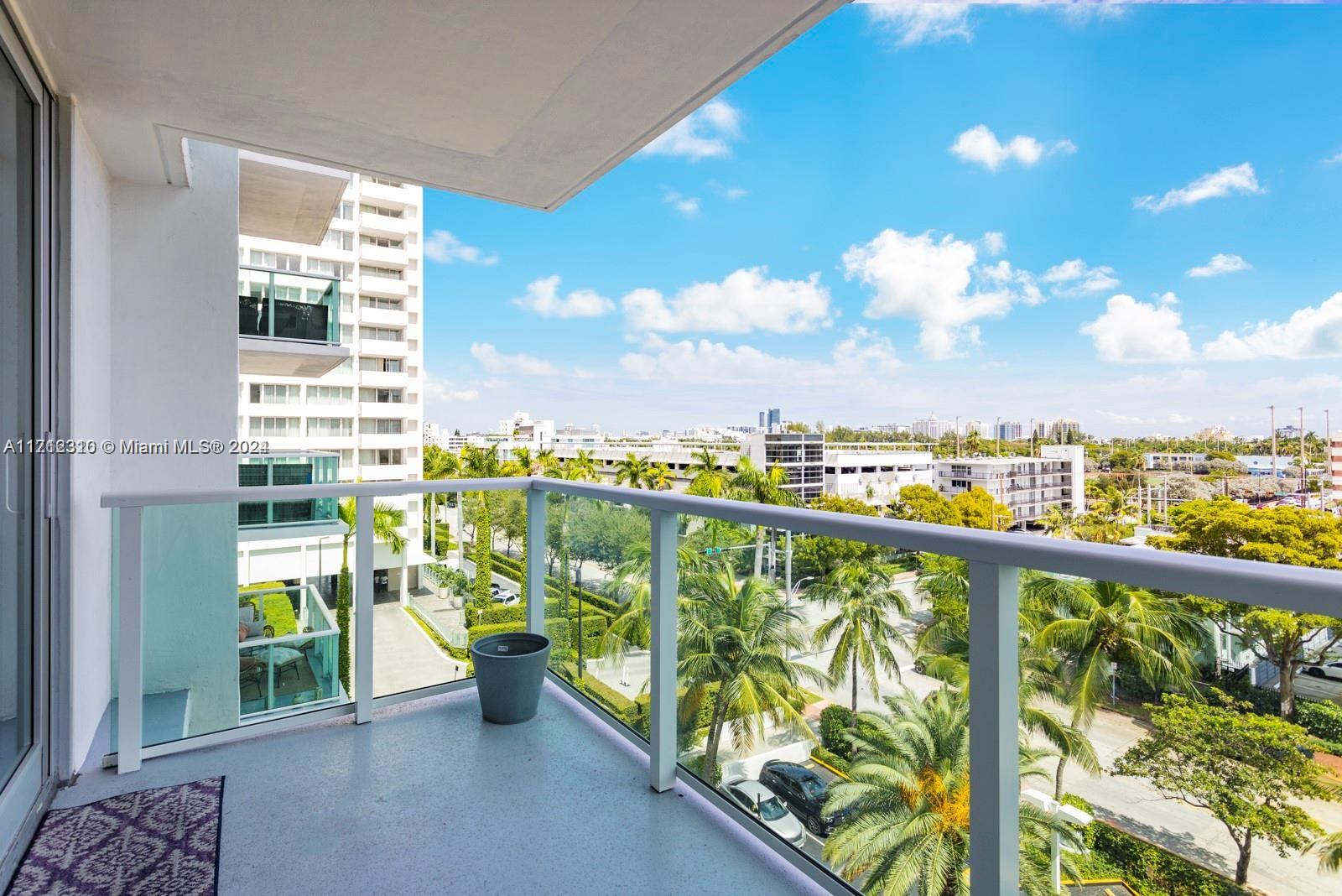 1000 West Ave 609, Miami Beach, Miami-Dade County, Florida - 1 Bedrooms  
1 Bathrooms - 