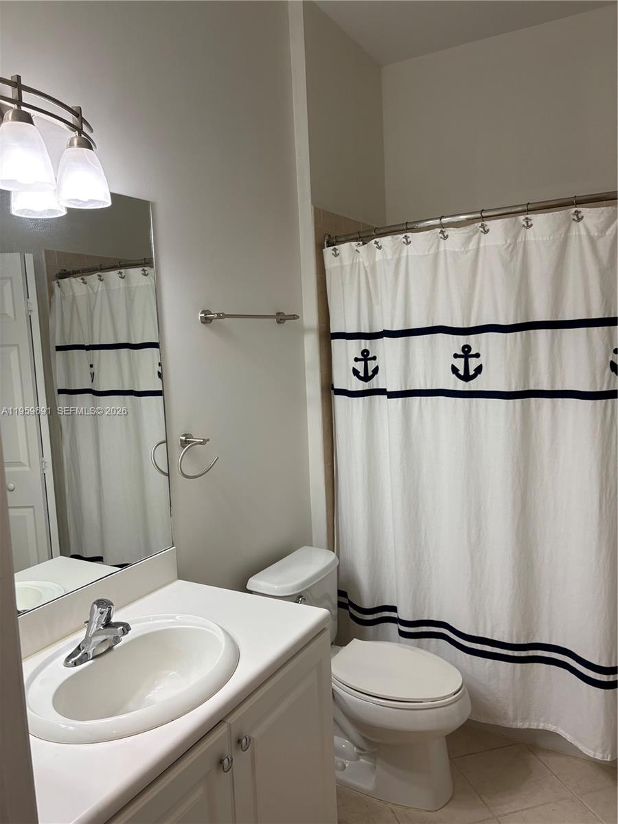 LAKES BY THE BAY GEE - Residential Lease