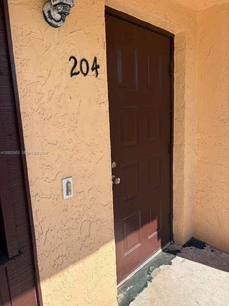 5937 Forest Hill Blvd 204