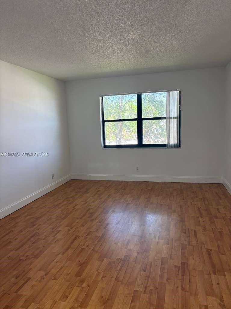 FOREST HILL VILLAS GARDEN - Residential Lease