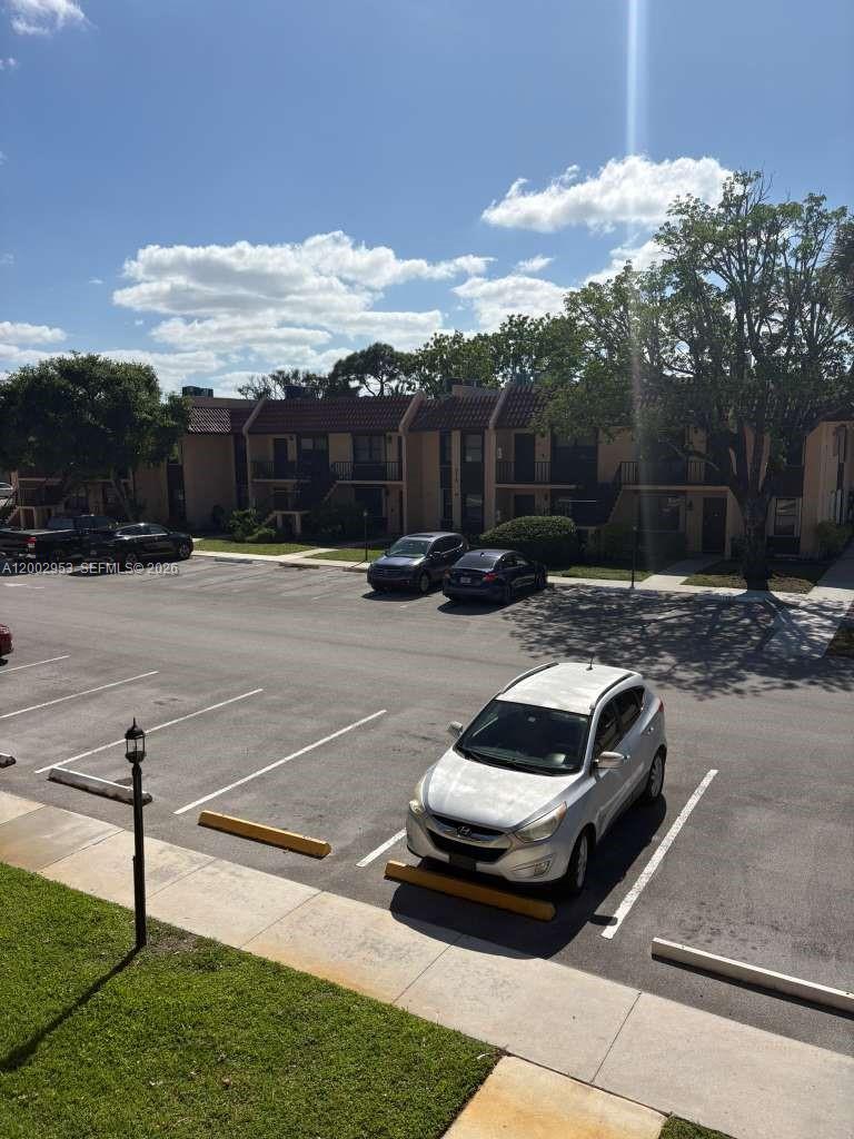 5937 Forest Hill Blvd 204