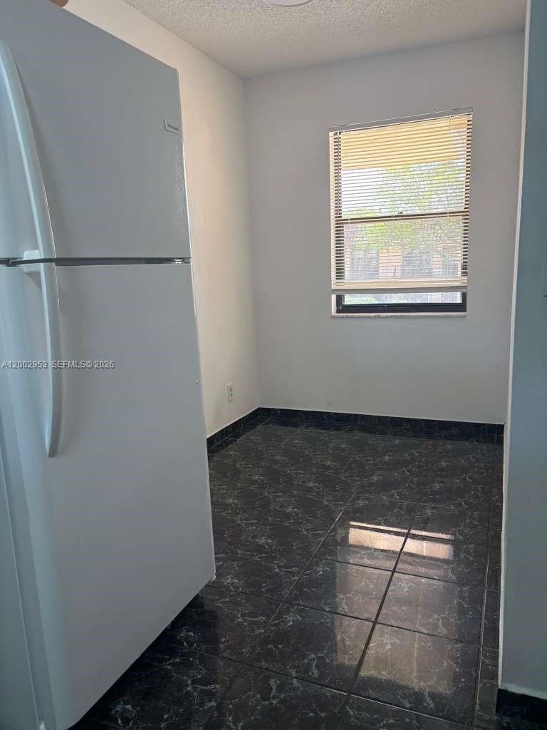 FOREST HILL VILLAS GARDEN - Residential Lease