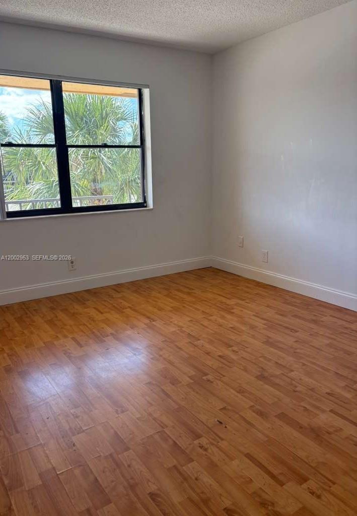 FOREST HILL VILLAS GARDEN - Residential Lease