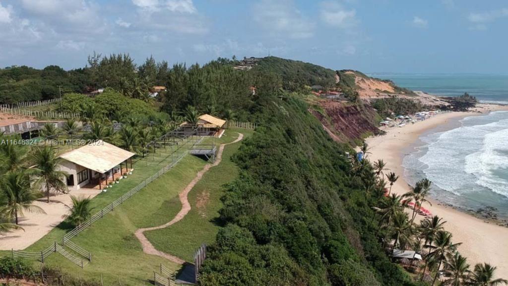 Praia do Amor - Land