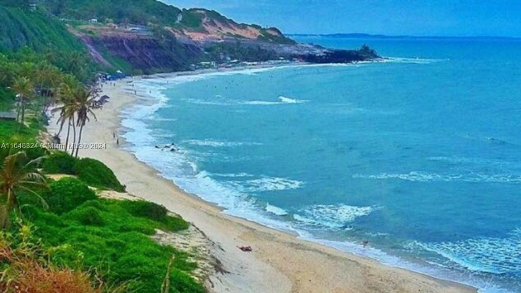 Praia do Amor - Land