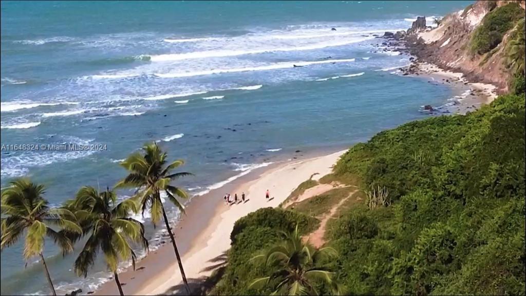 Praia do Amor - Land