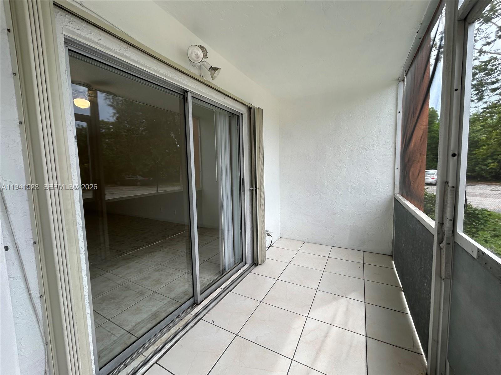 HERITAGE CIRCLE CONDO - Residential