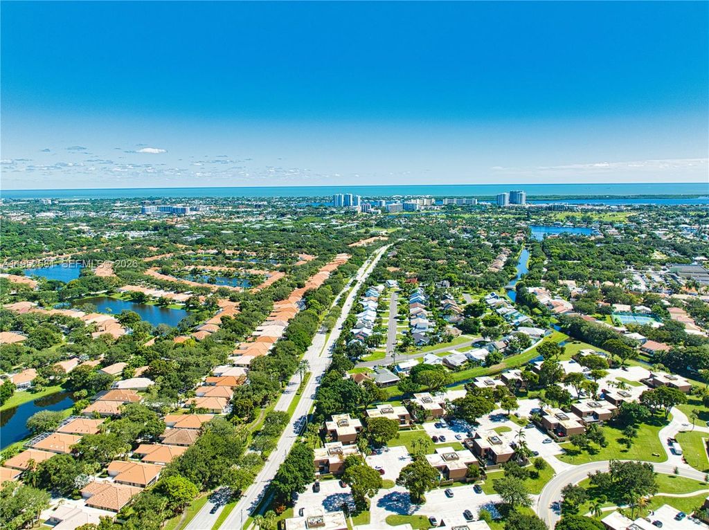 Photo of 1419 14th Ct, Palm Beach Gardens, FL 33410 (MLS # A11952581)