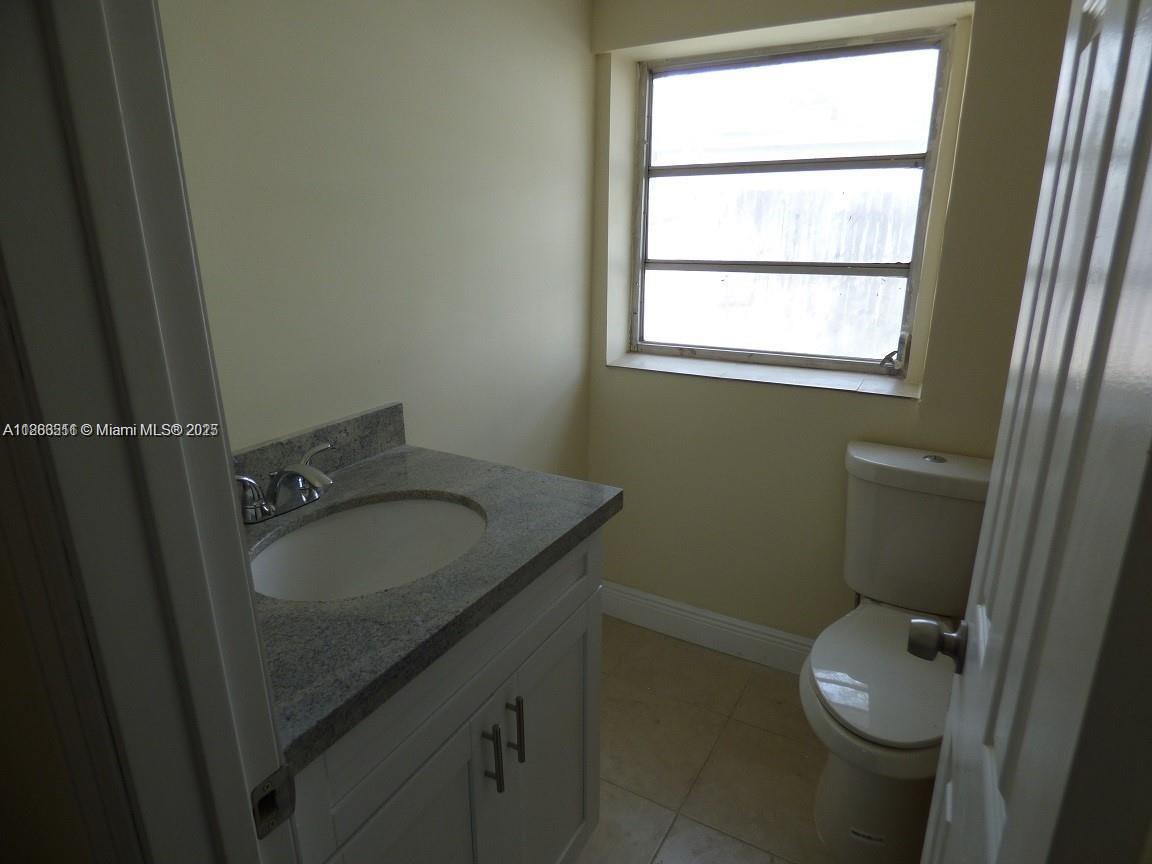 PALM LANE VILLA - Residential