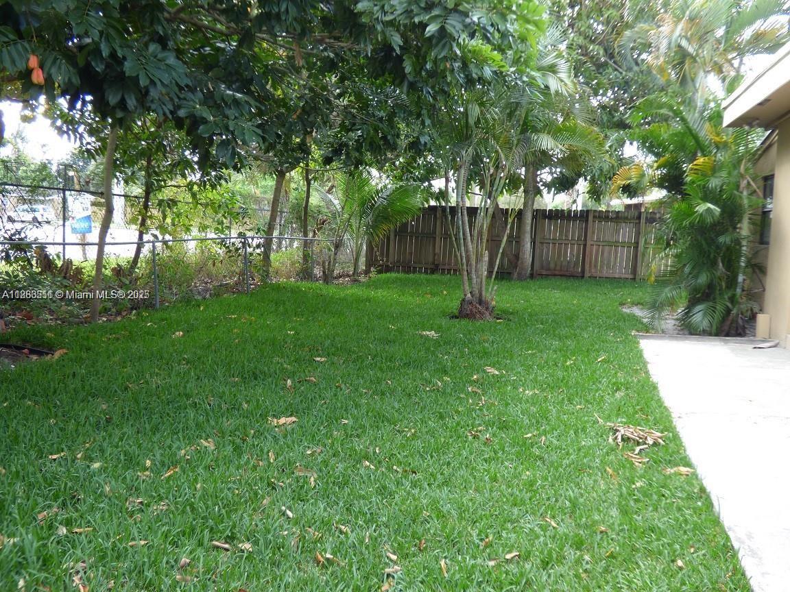 PALM LANE VILLA - Residential