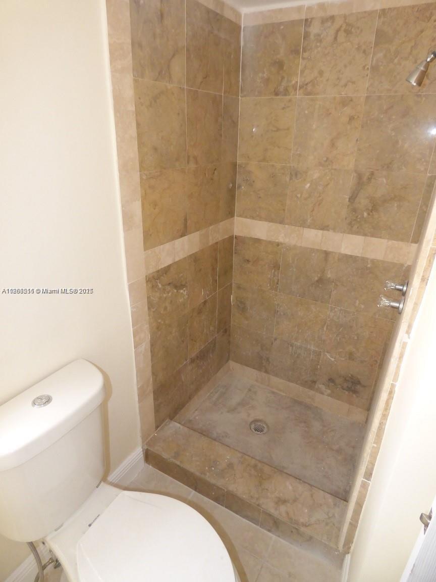 PALM LANE VILLA - Residential