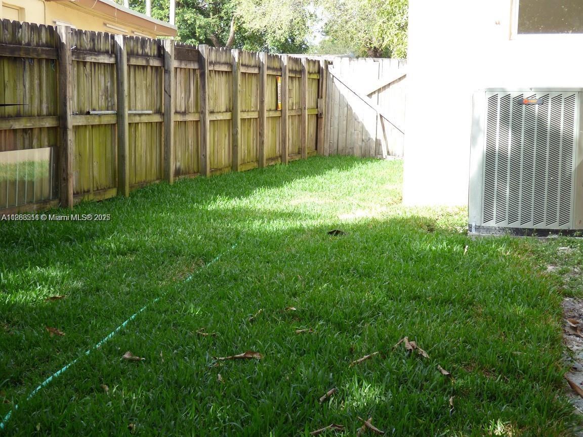 PALM LANE VILLA - Residential