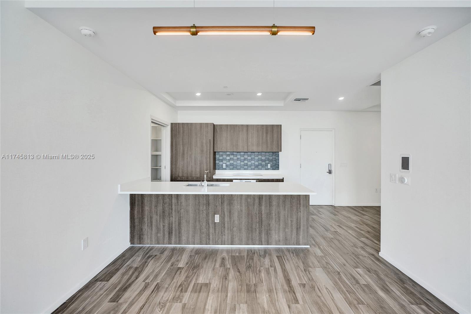801 SMA RESIDENCES CONDO - Residential