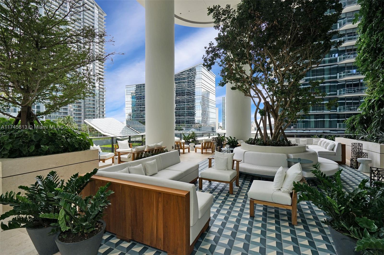 801 S Miami Ave 5010, Miami, Broward County, Florida - 2 Bedrooms  
2 Bathrooms - 