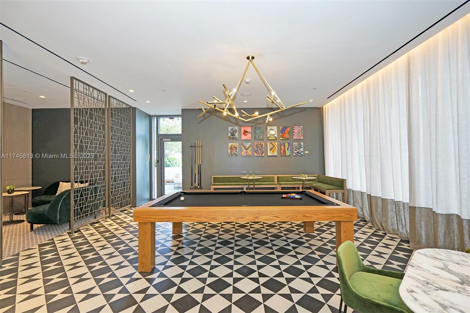 801 SMA RESIDENCES CONDO - Residential