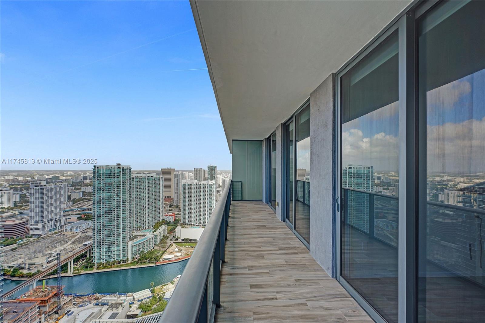 801 SMA RESIDENCES CONDO - Residential