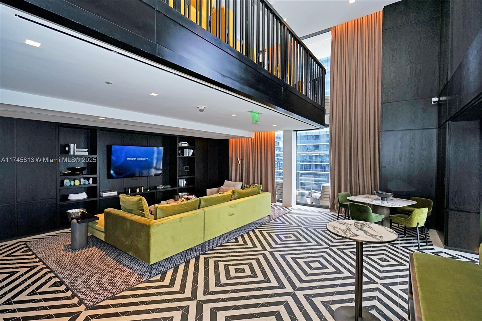 801 SMA RESIDENCES CONDO - Residential