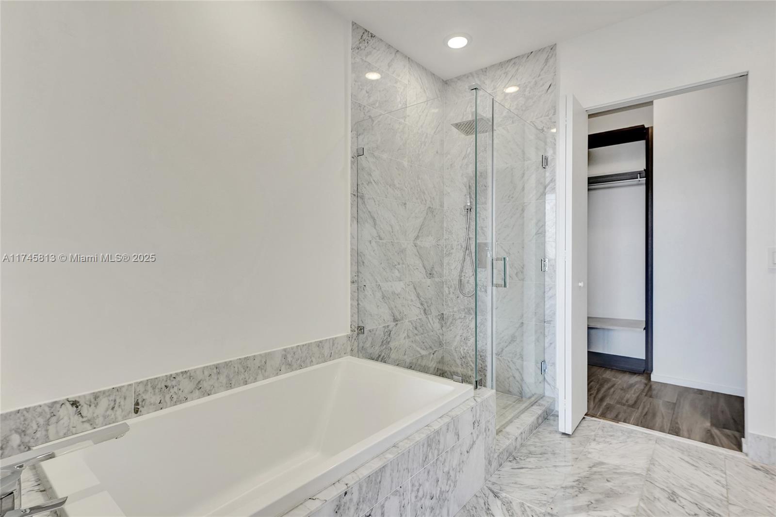 801 SMA RESIDENCES CONDO - Residential