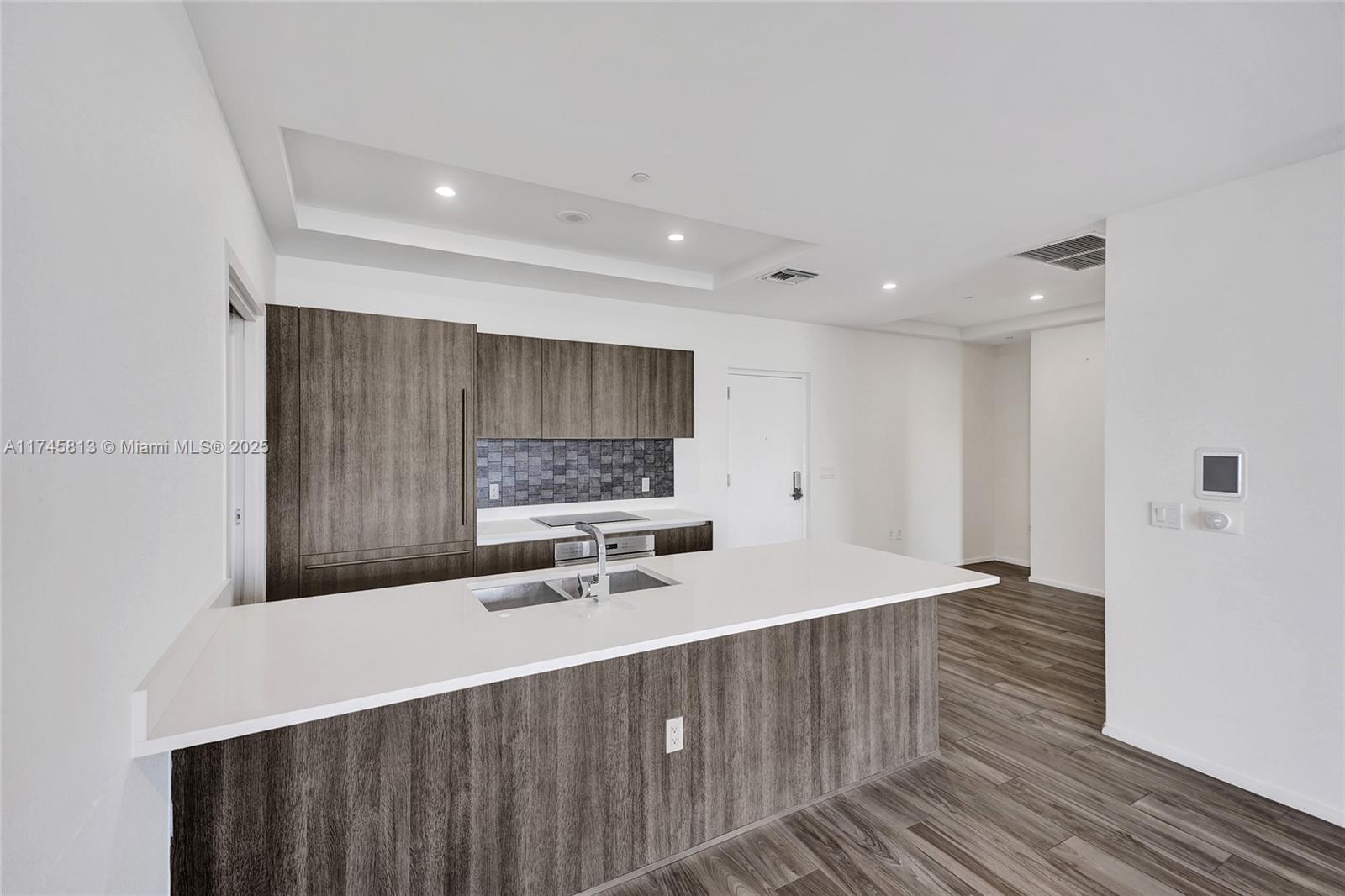 801 SMA RESIDENCES CONDO - Residential