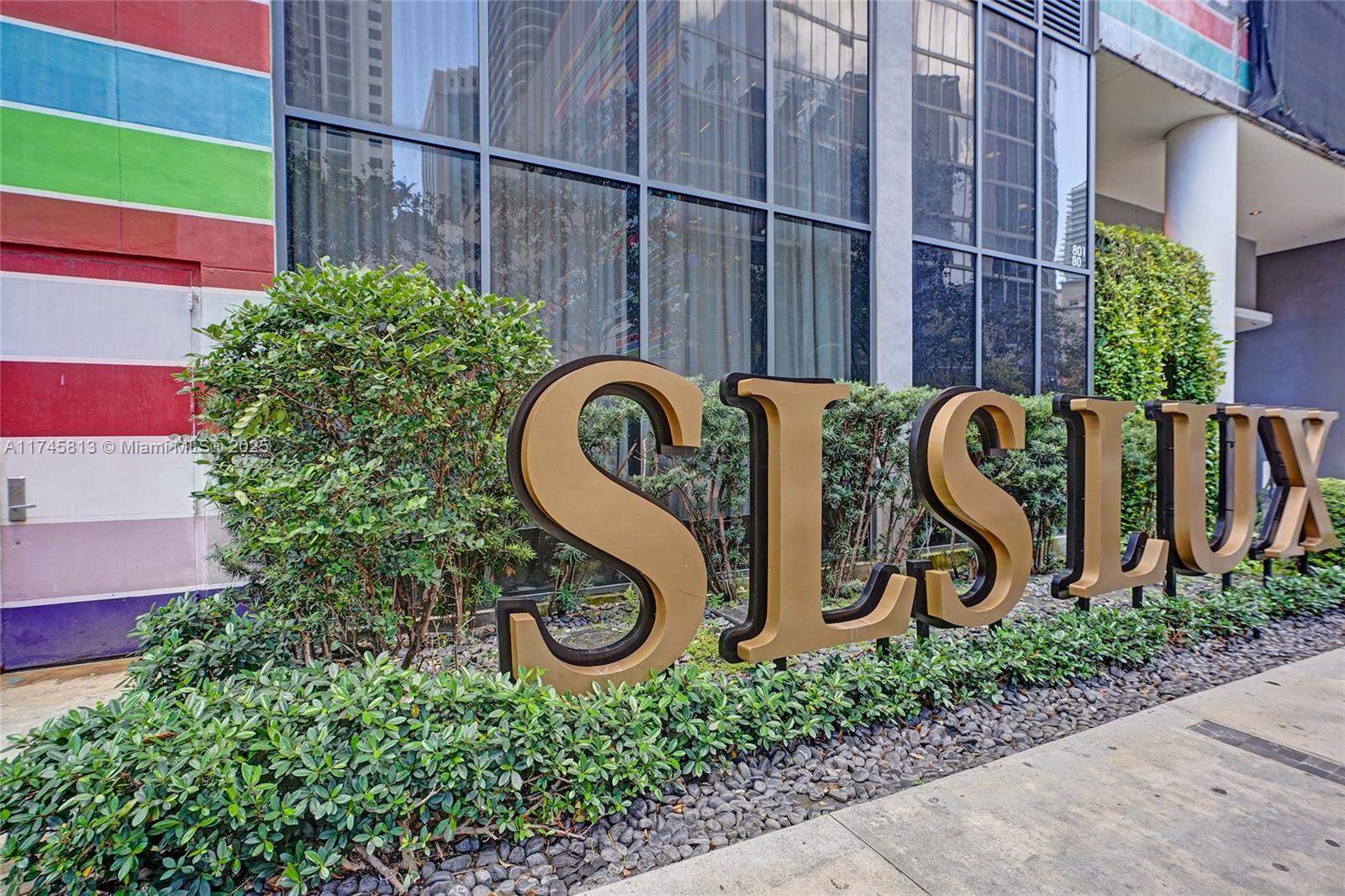 801 SMA RESIDENCES CONDO - Residential