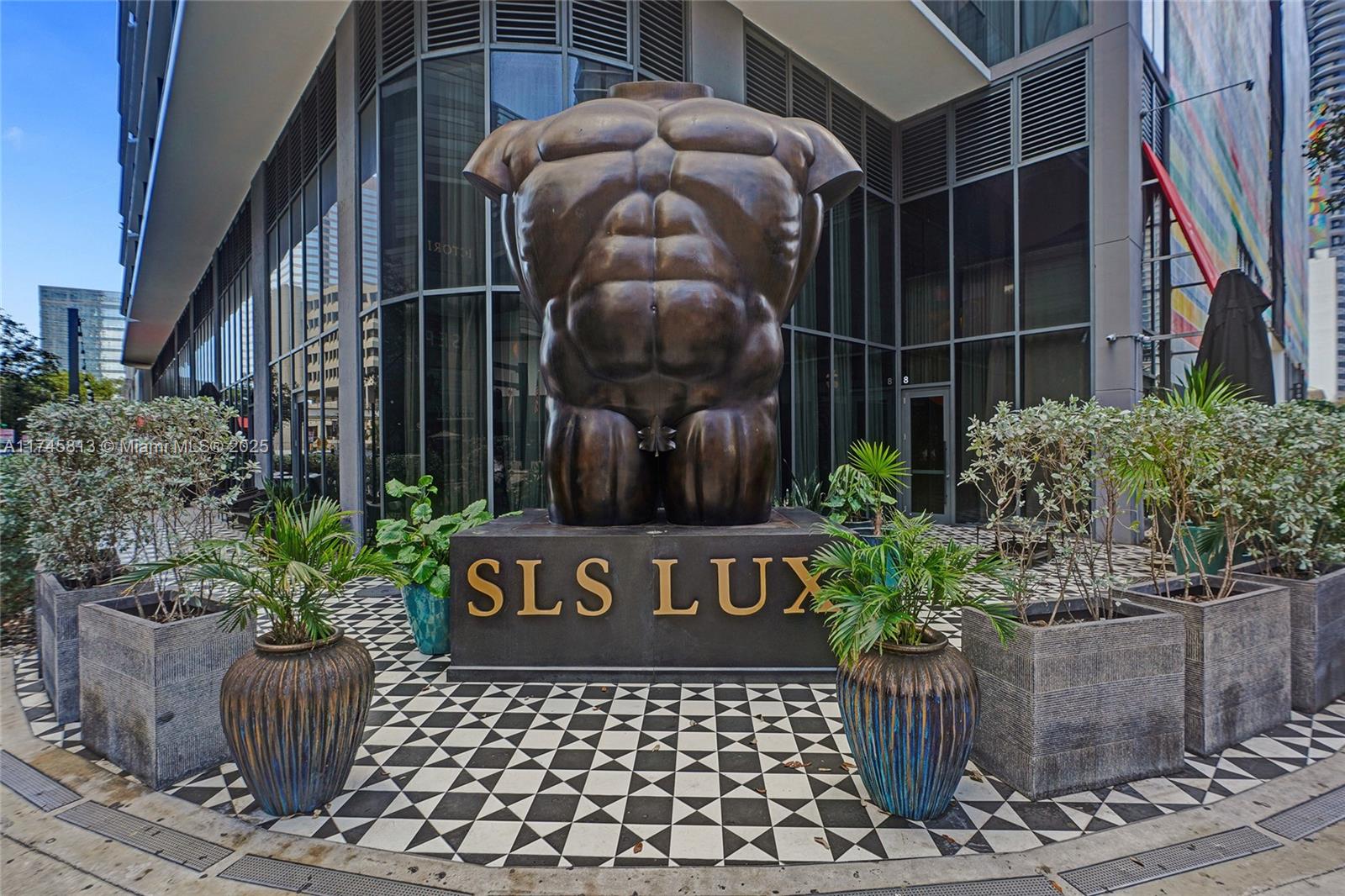 801 SMA RESIDENCES CONDO - Residential