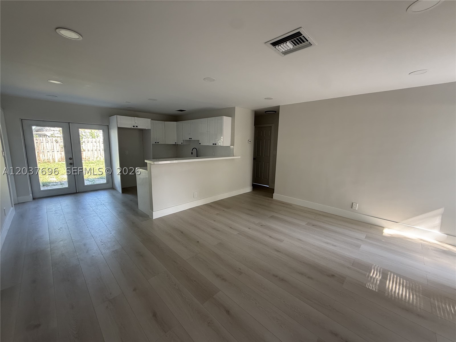 1700 SW 69th Ter